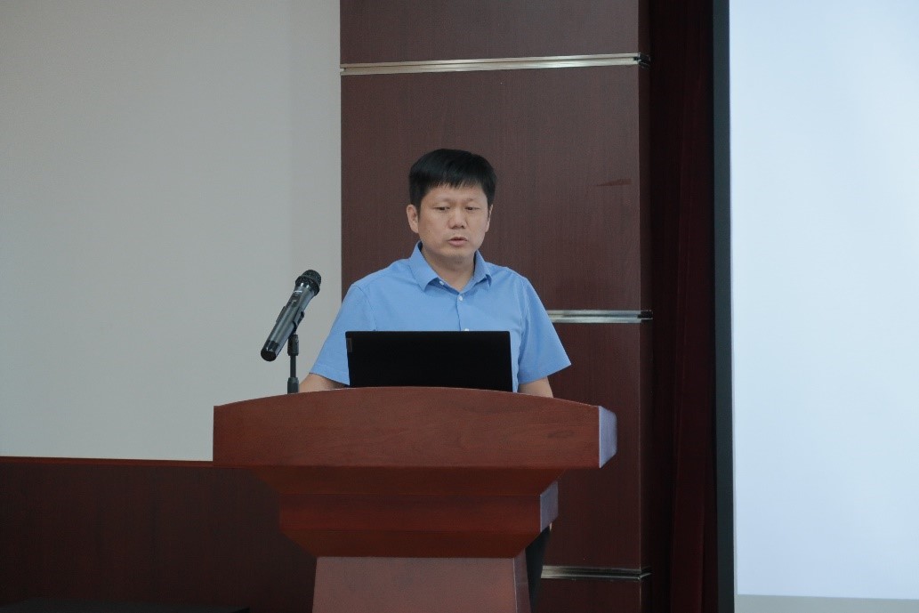 杨宾.jpg